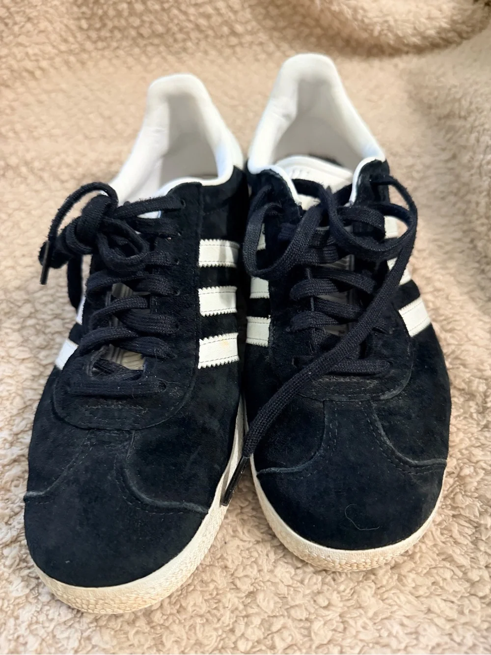 Adidas Gazelle Black Suede Women’s Size 7